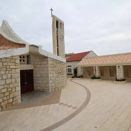 Olive Grove Apartman Drasnice